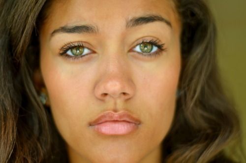 Brown to bring out the look of dark skin - What Are The Best 6 Hair Colors That Bring Out Green Eyes?
