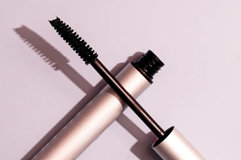 Mascara For Hair: What is it And How To Apply it?